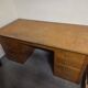 Bureau a caissons d'administration ancien en bois