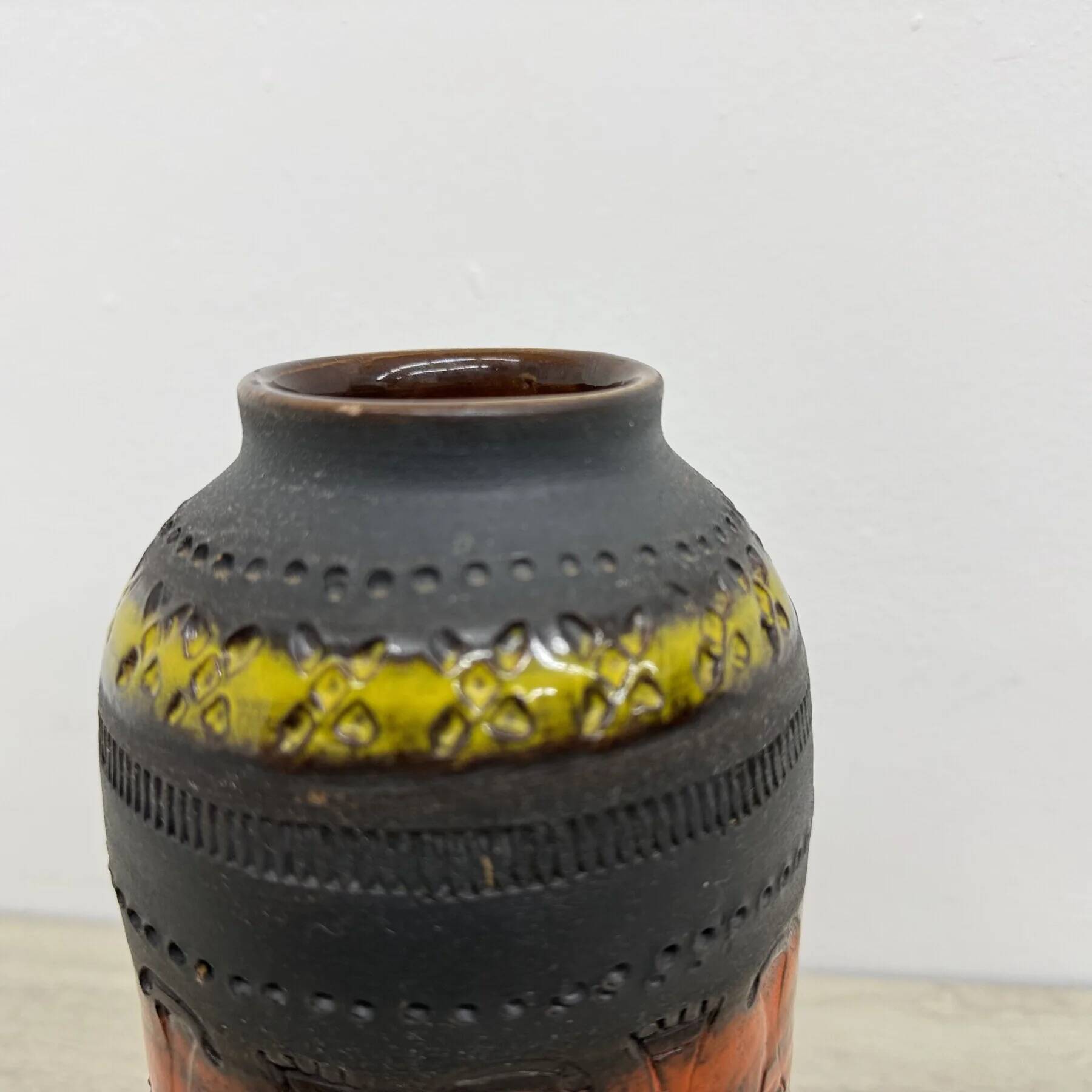 Mid-century Bitossi Genovese Aldo Londi vase Italy, 1970s