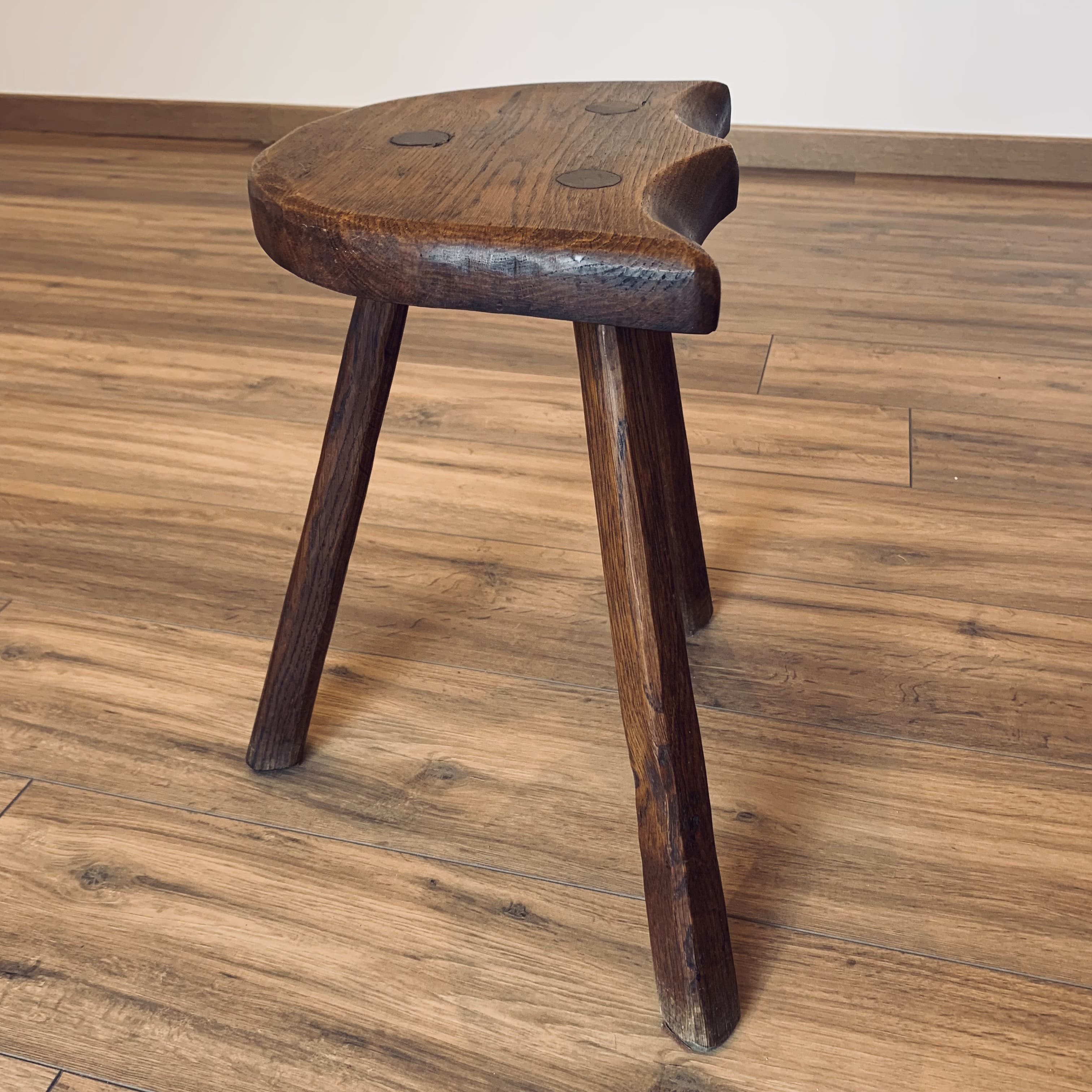Tripod stool