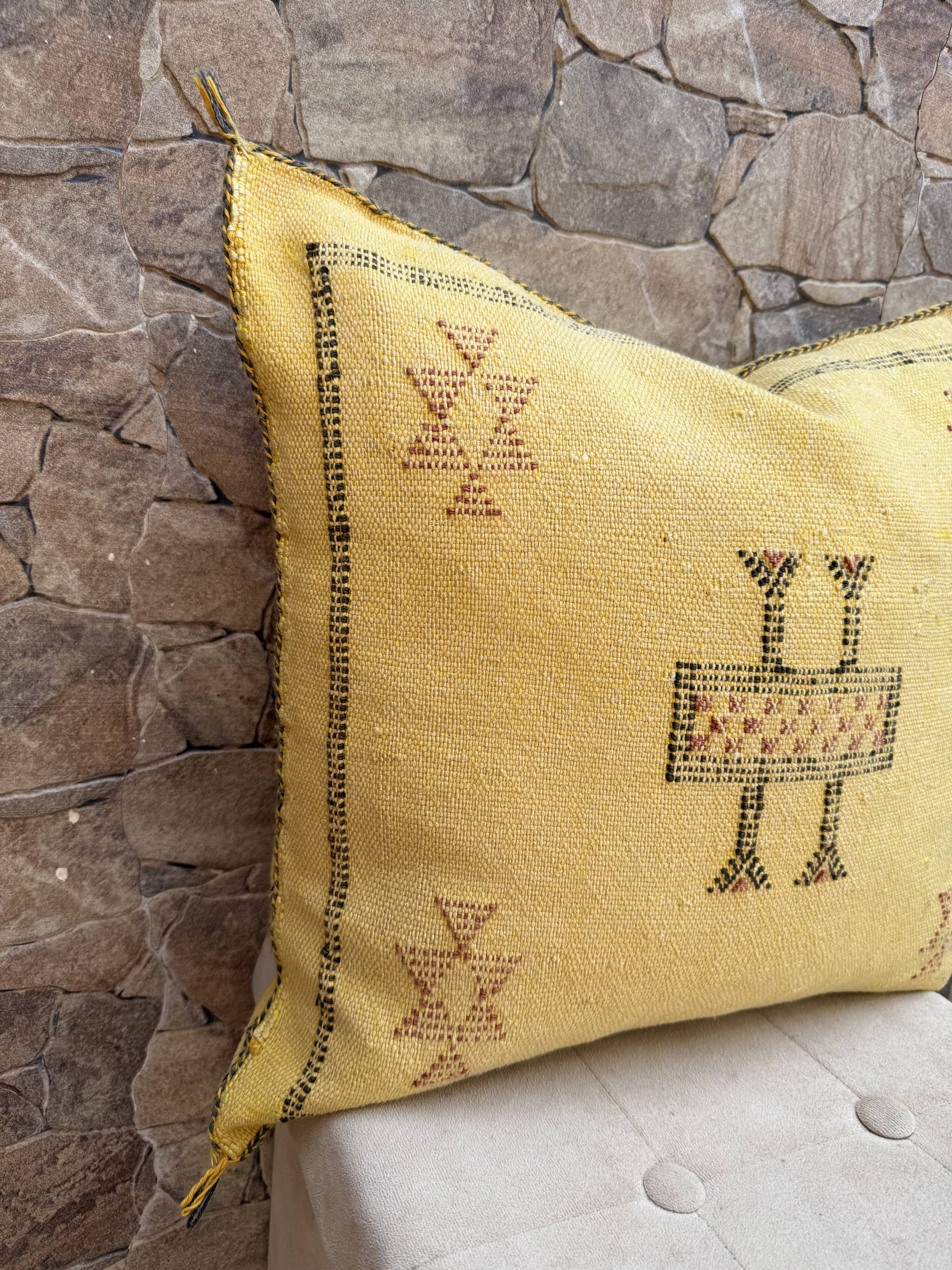 Silk cushion cover with Moroccan cactus pattern – Handmade Sabra cushion