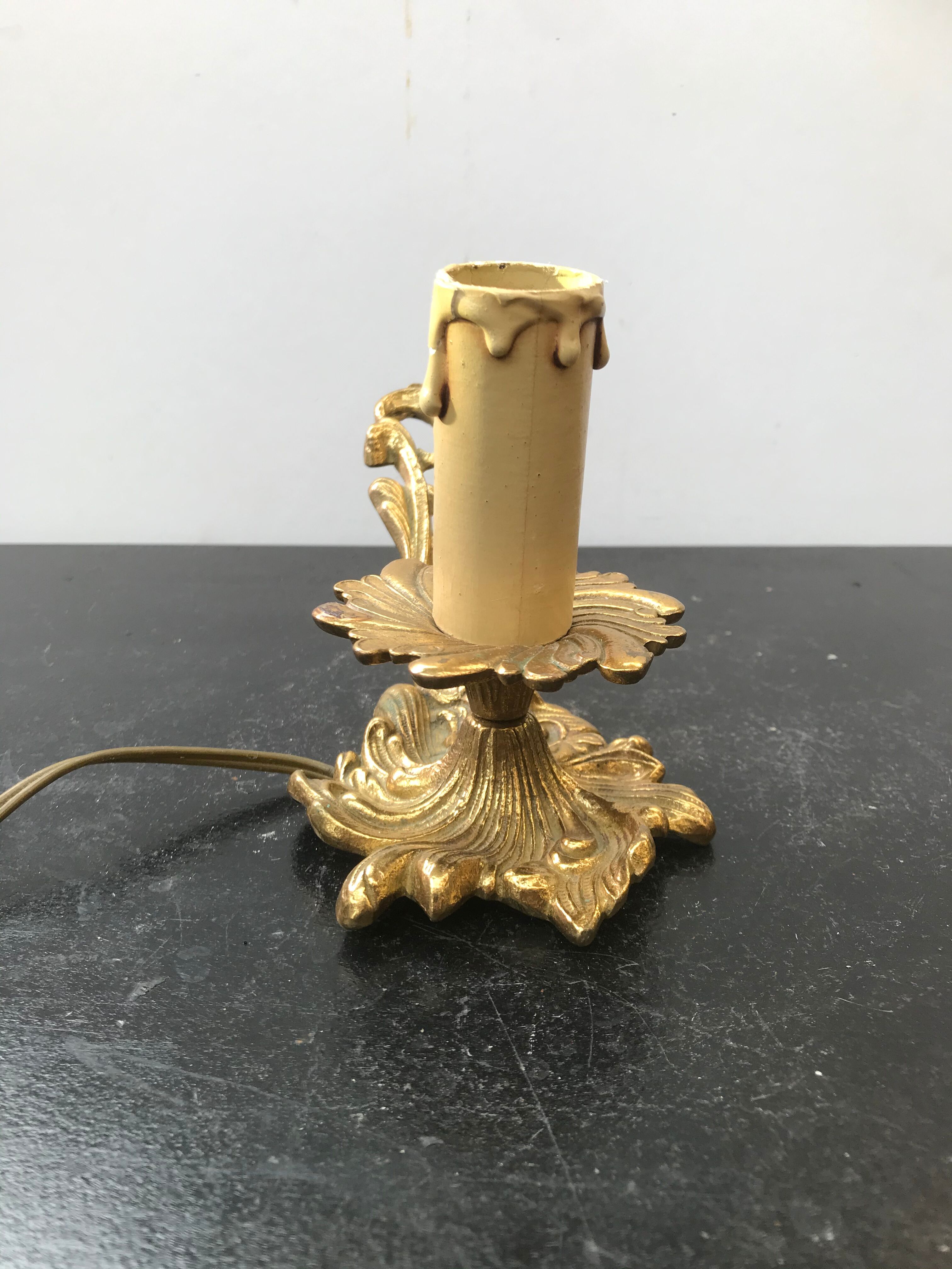 Former bougeoir lamp a main vintage brass