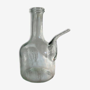 Decanter with vintage spout