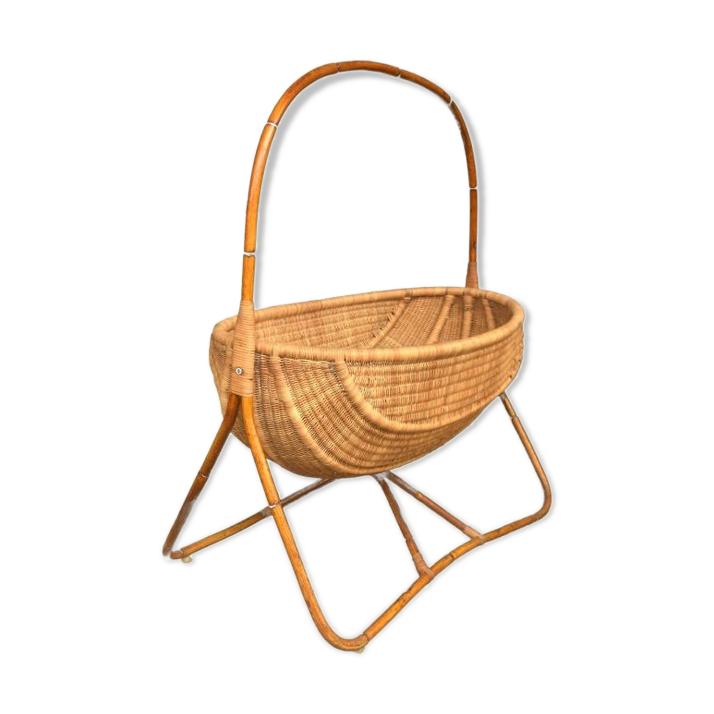 Ancient cradle in exotic wood bamboo style and mulch