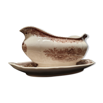 Gravy boat