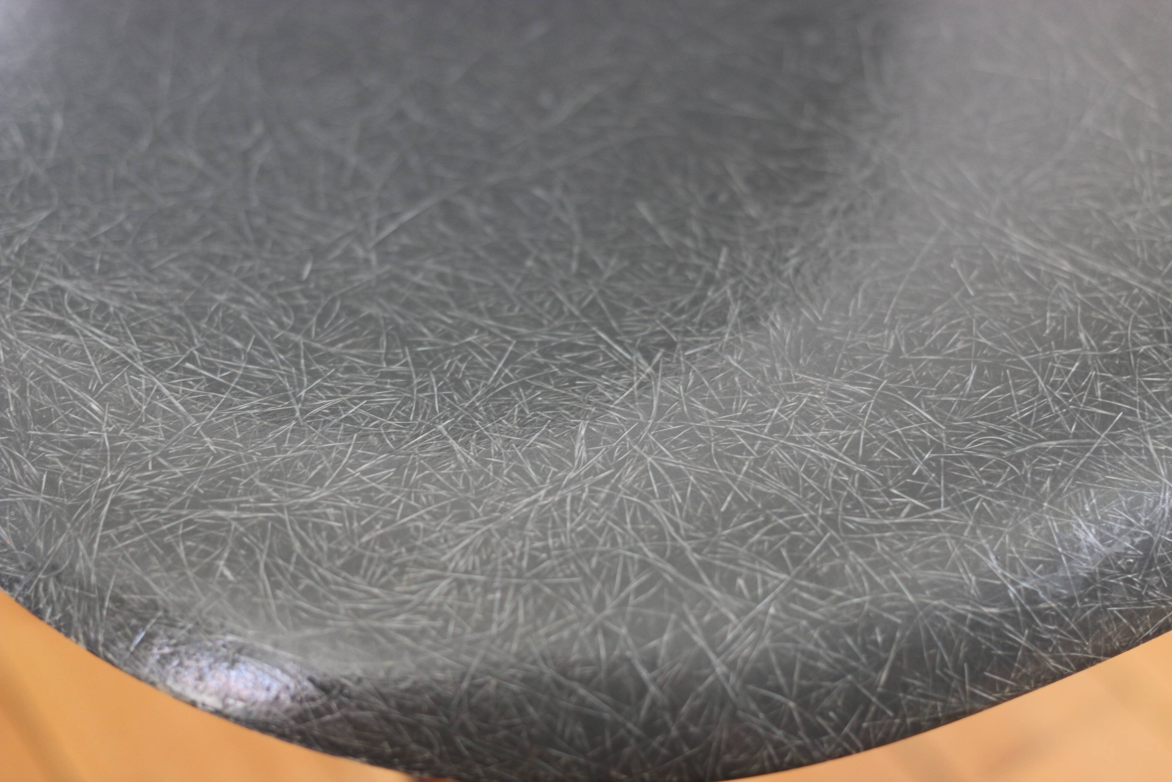 Pair of DSW chairs by Charles & Ray Eames for Herman Miller 60