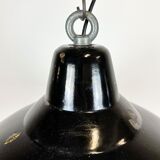 Lampe d’usine industrielle en émail noir avec dessus en fer, années 1960