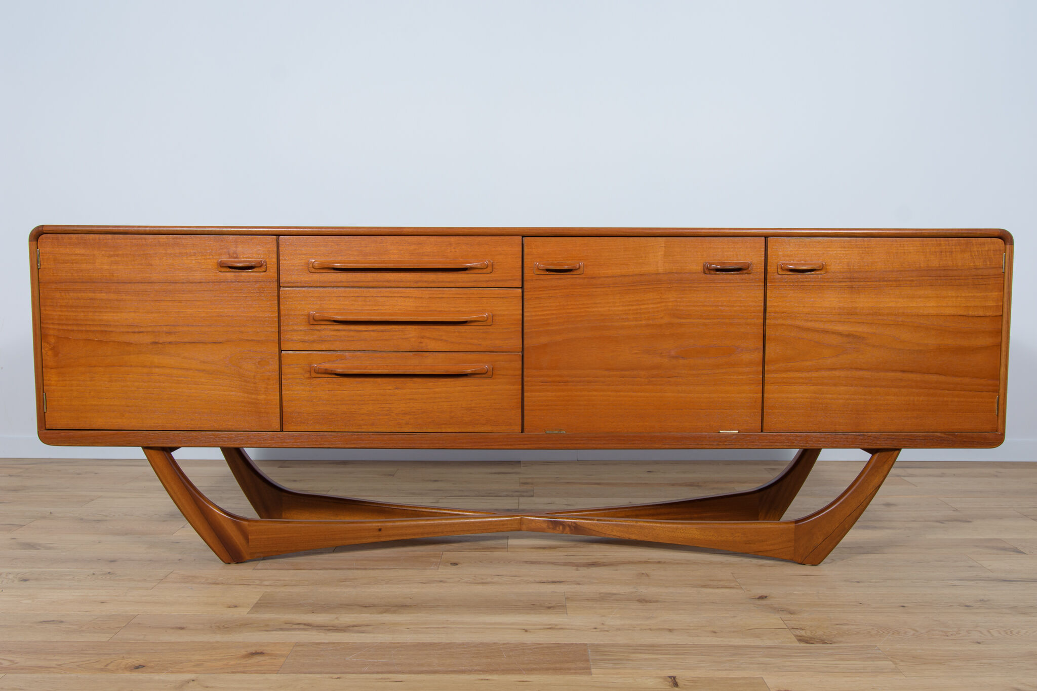 British teak sideboard, by  Beithcraft ,1960s