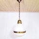 Suspension Bauhaus en verre opalin et laiton