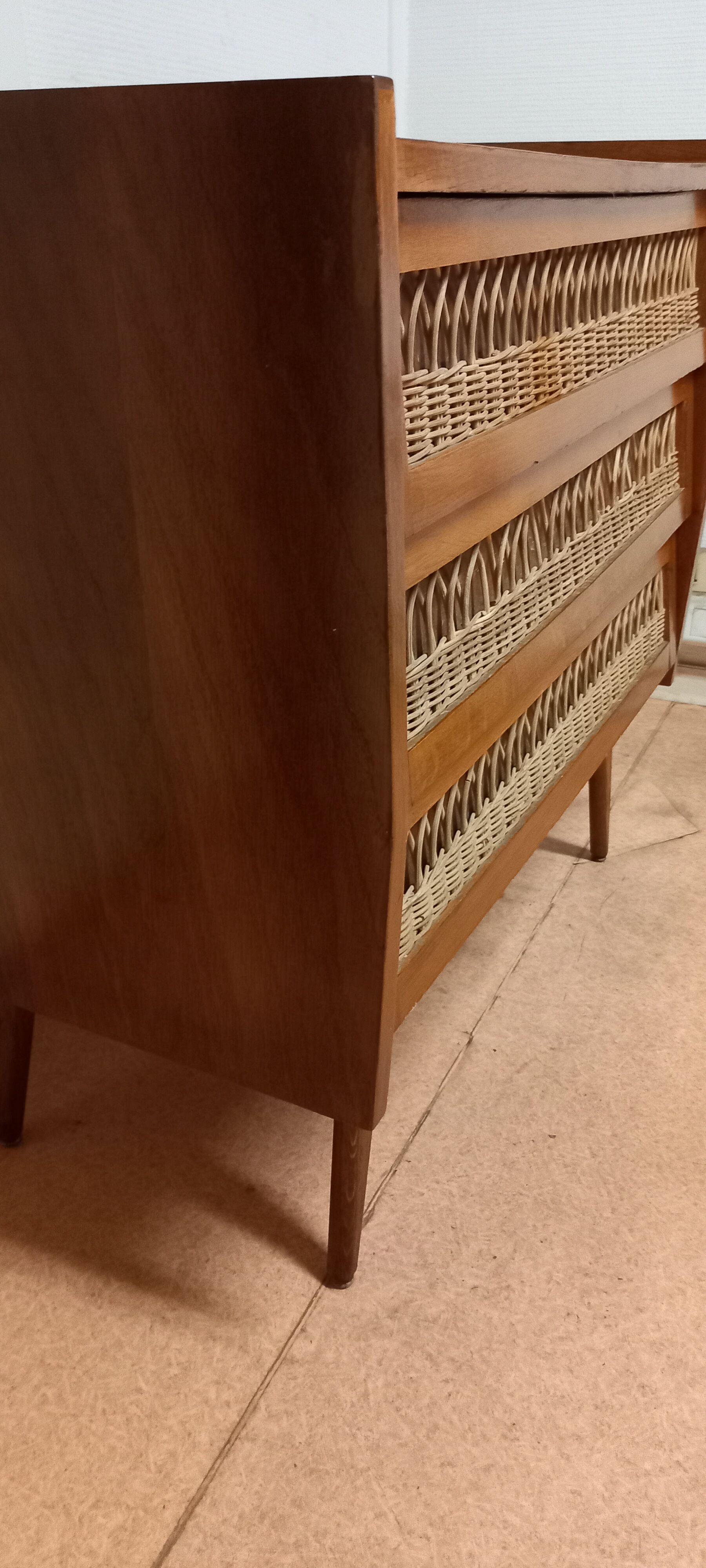 Commode rotin vintage
