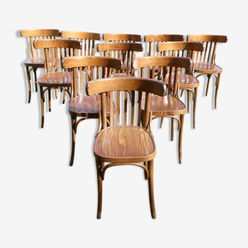 Lot de 11 chaises bistrot en bois courbé vintage