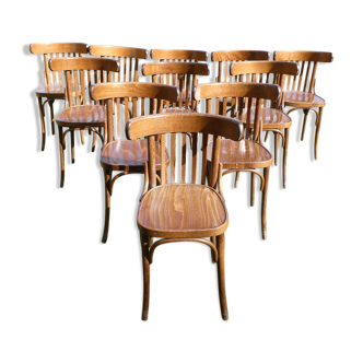 Lot de 11 chaises bistrot en bois courbé vintage