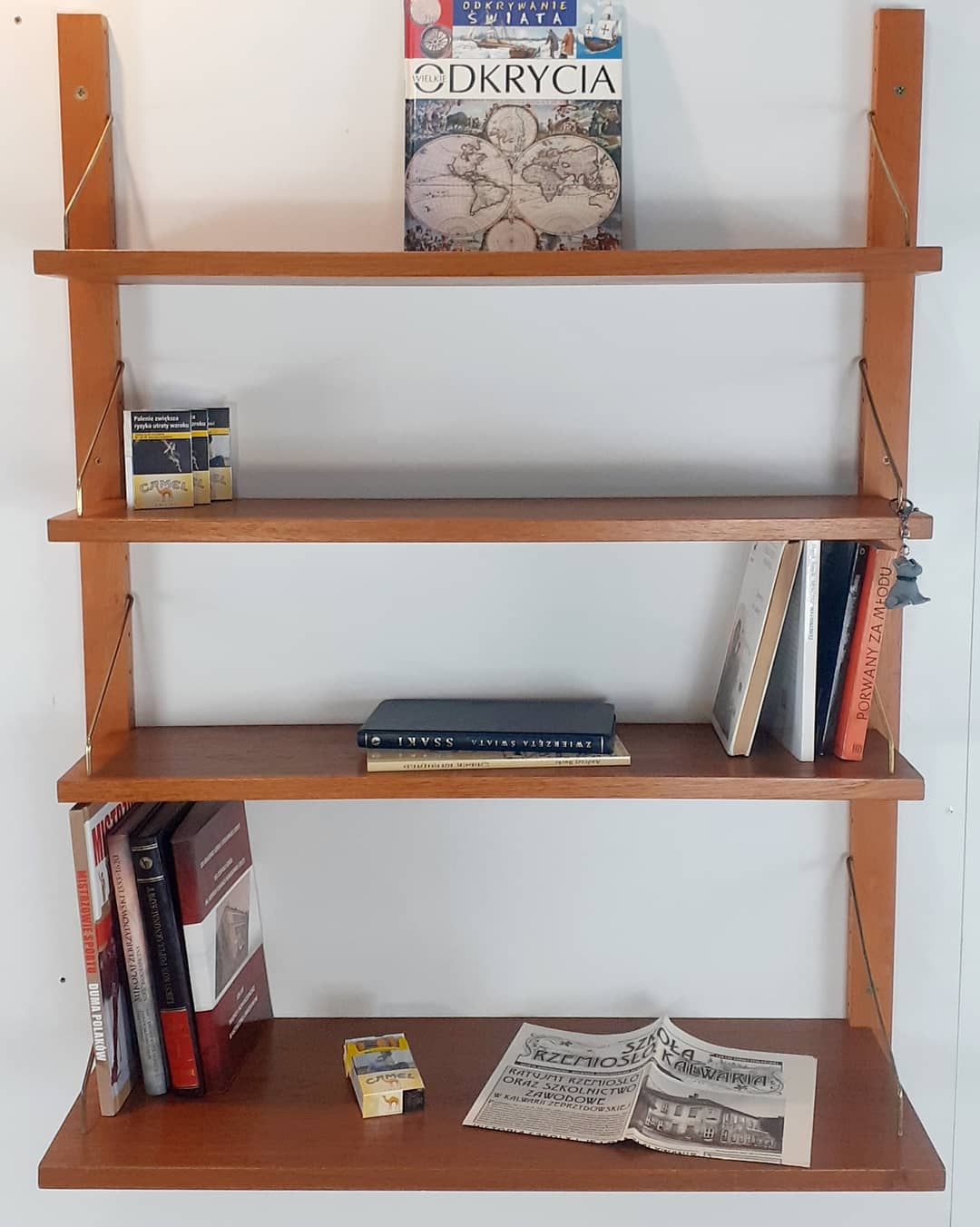 Norwegian teak shelf model Rival by Brødrene Jåtog Møbelfabrikk, 1960s