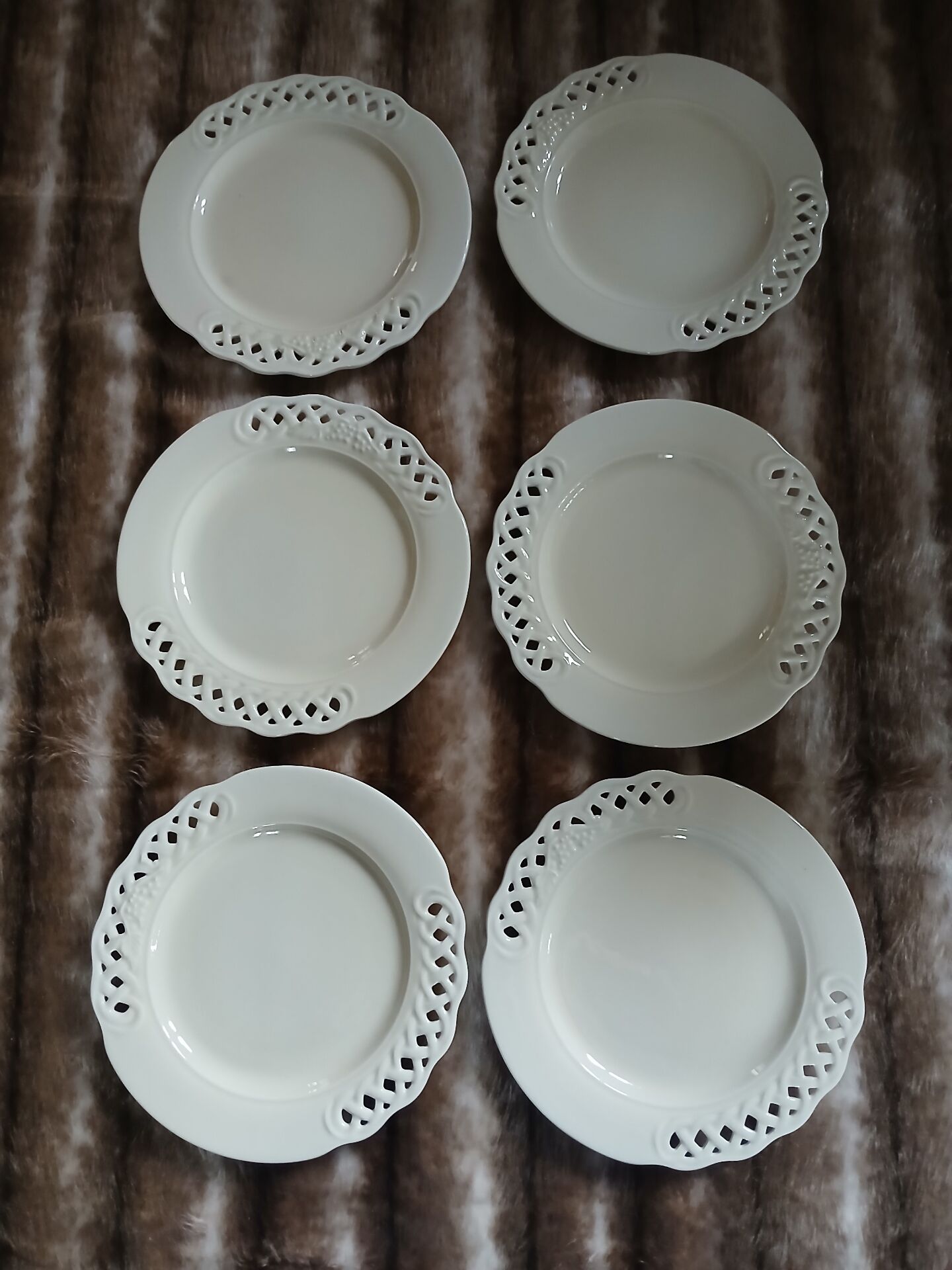 12 Italian ceramic plates