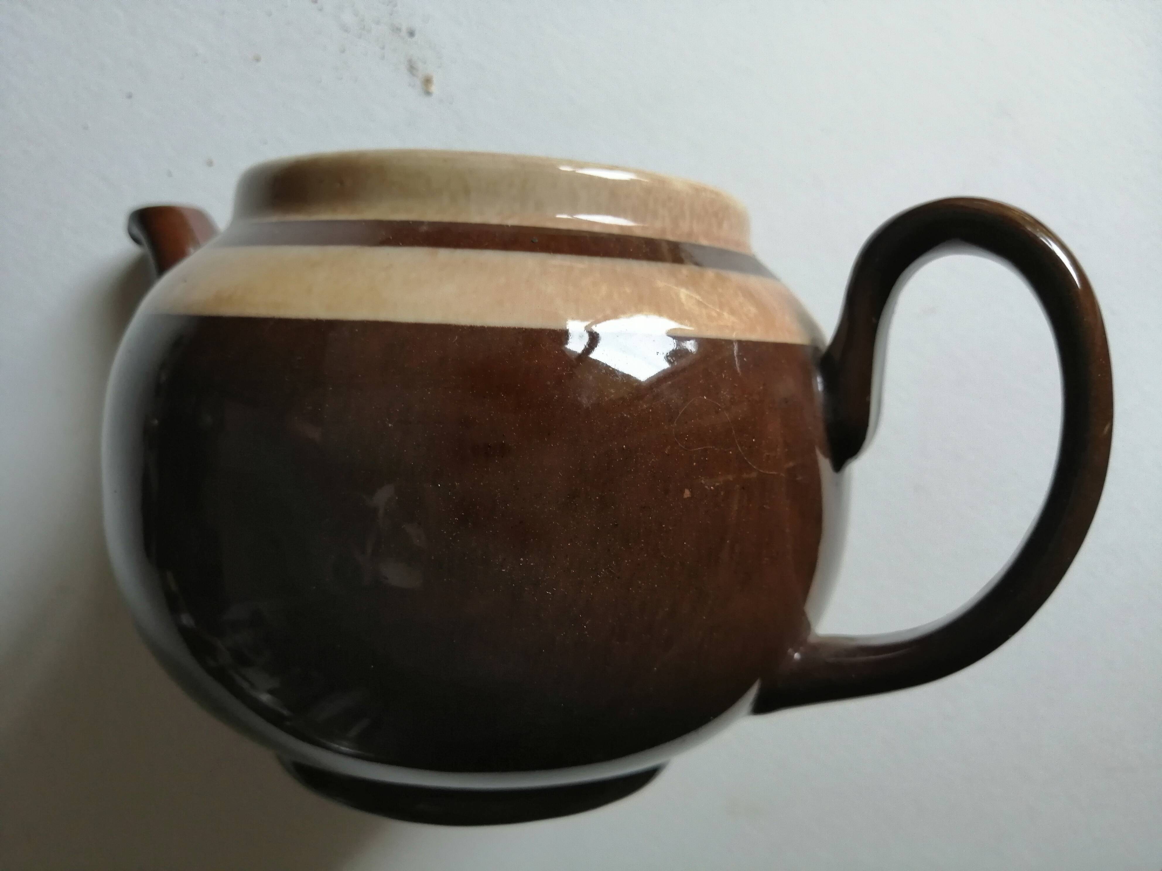 Vintage teapot ALB Alcock, Lefranc & Bloore "Betty Brown" made in England