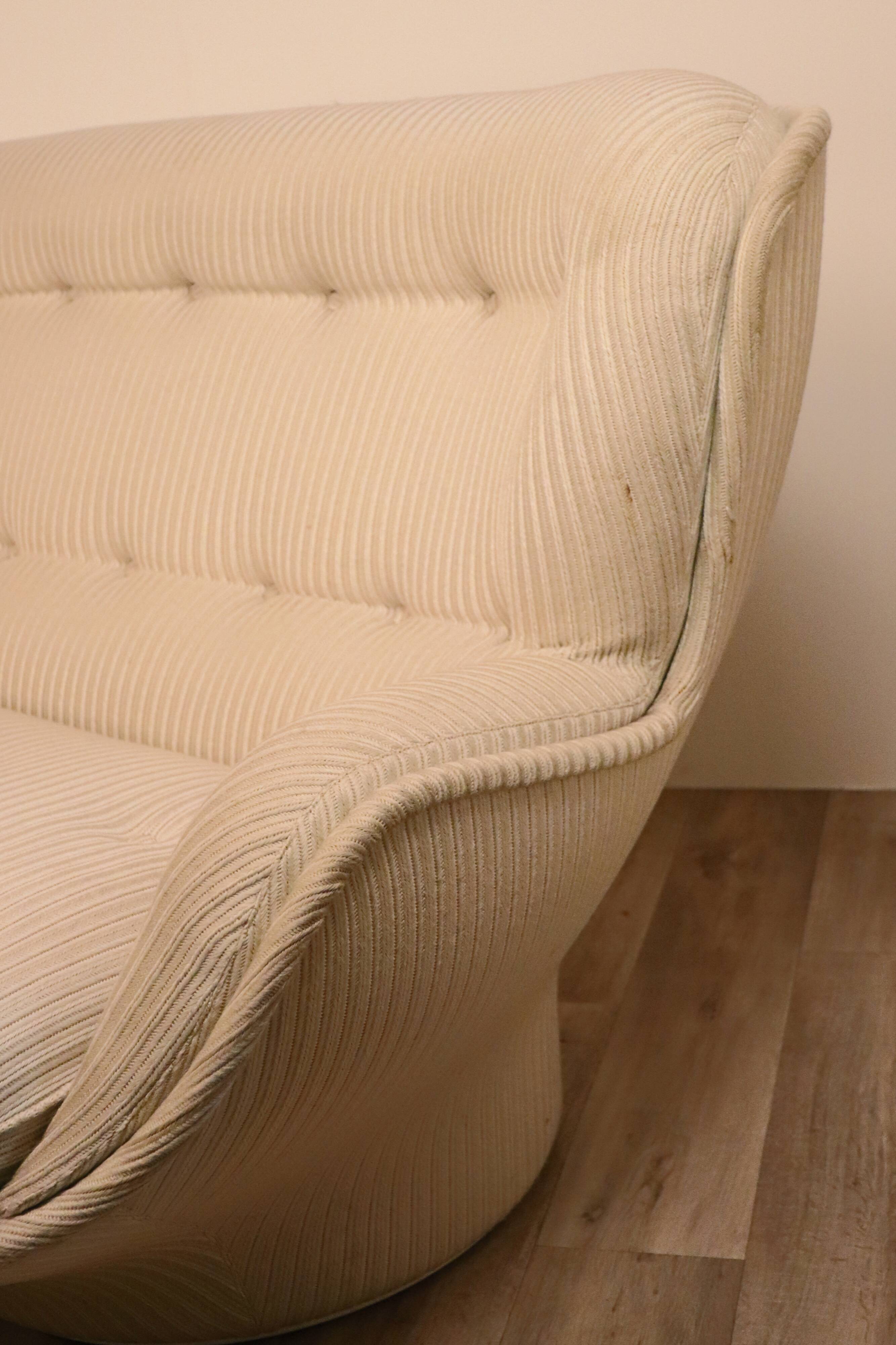 Vintage sofa "Karaté" by Michel Cadestin Airborne edition 1970