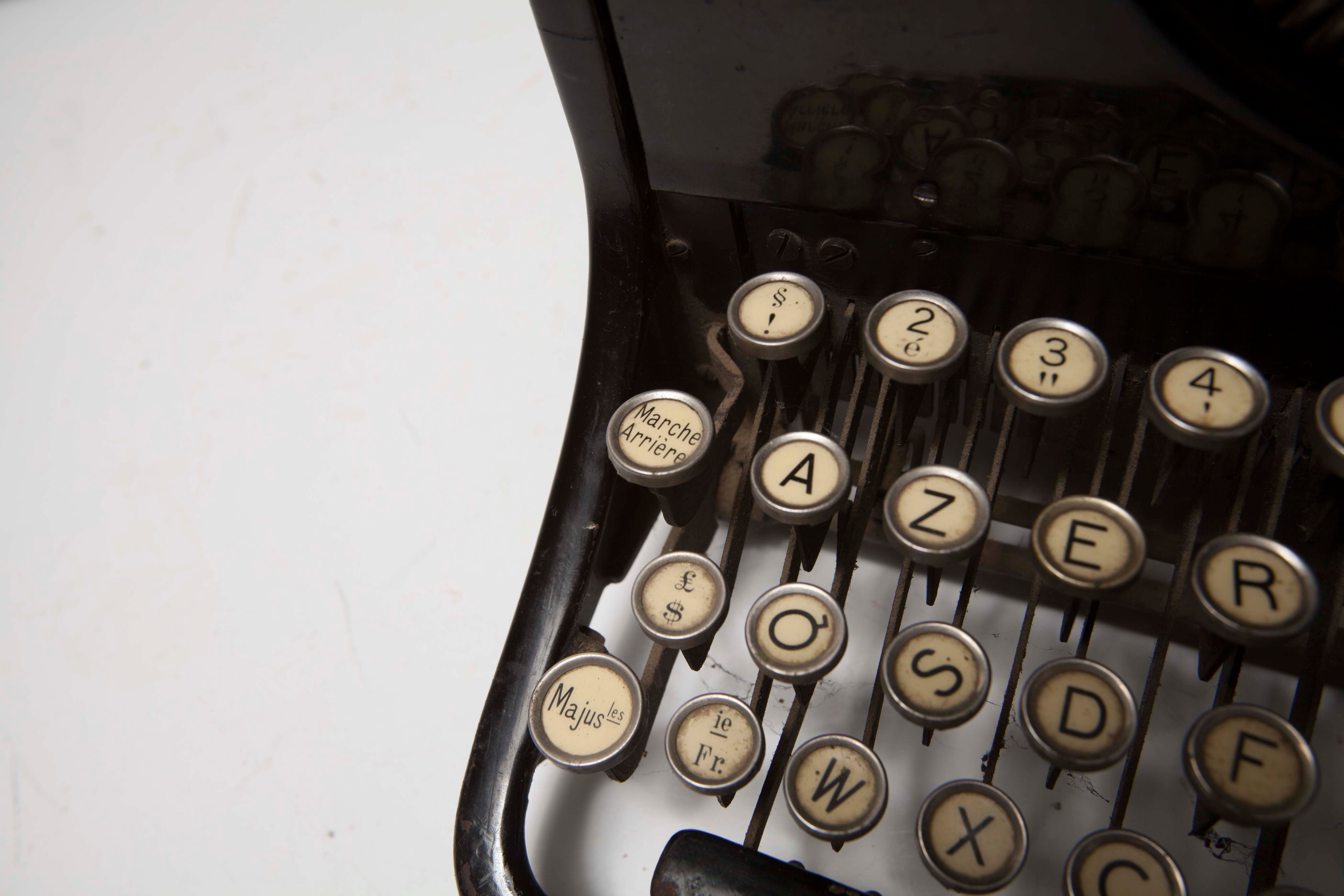 Typewriter continsouza 20s