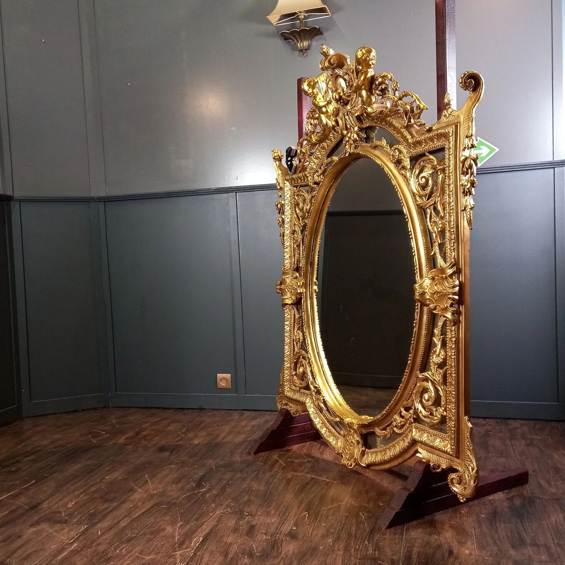 Miroir ovale vintage de style Rococo Louis XV