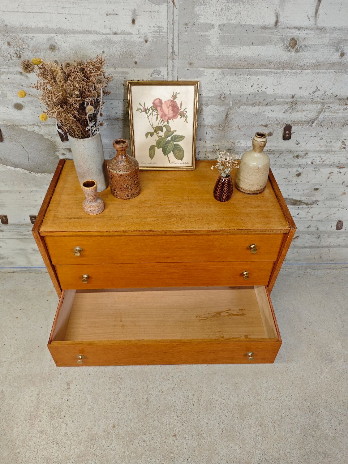 Vintage chest of drawers