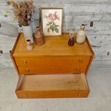 Vintage chest of drawers