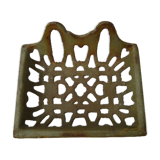 Enamelled cast iron soap dish