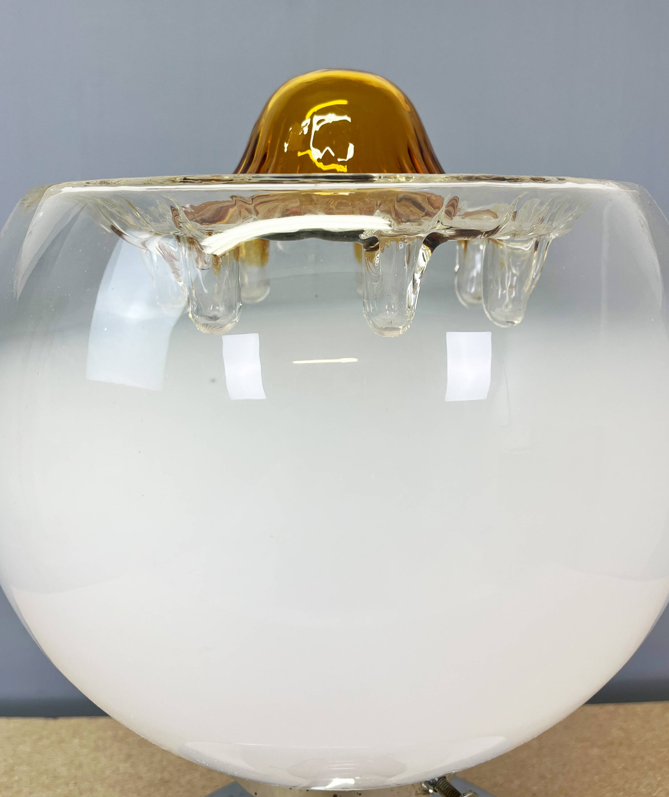Table Lamp Mazzega, Toni Zuccheri opal glass