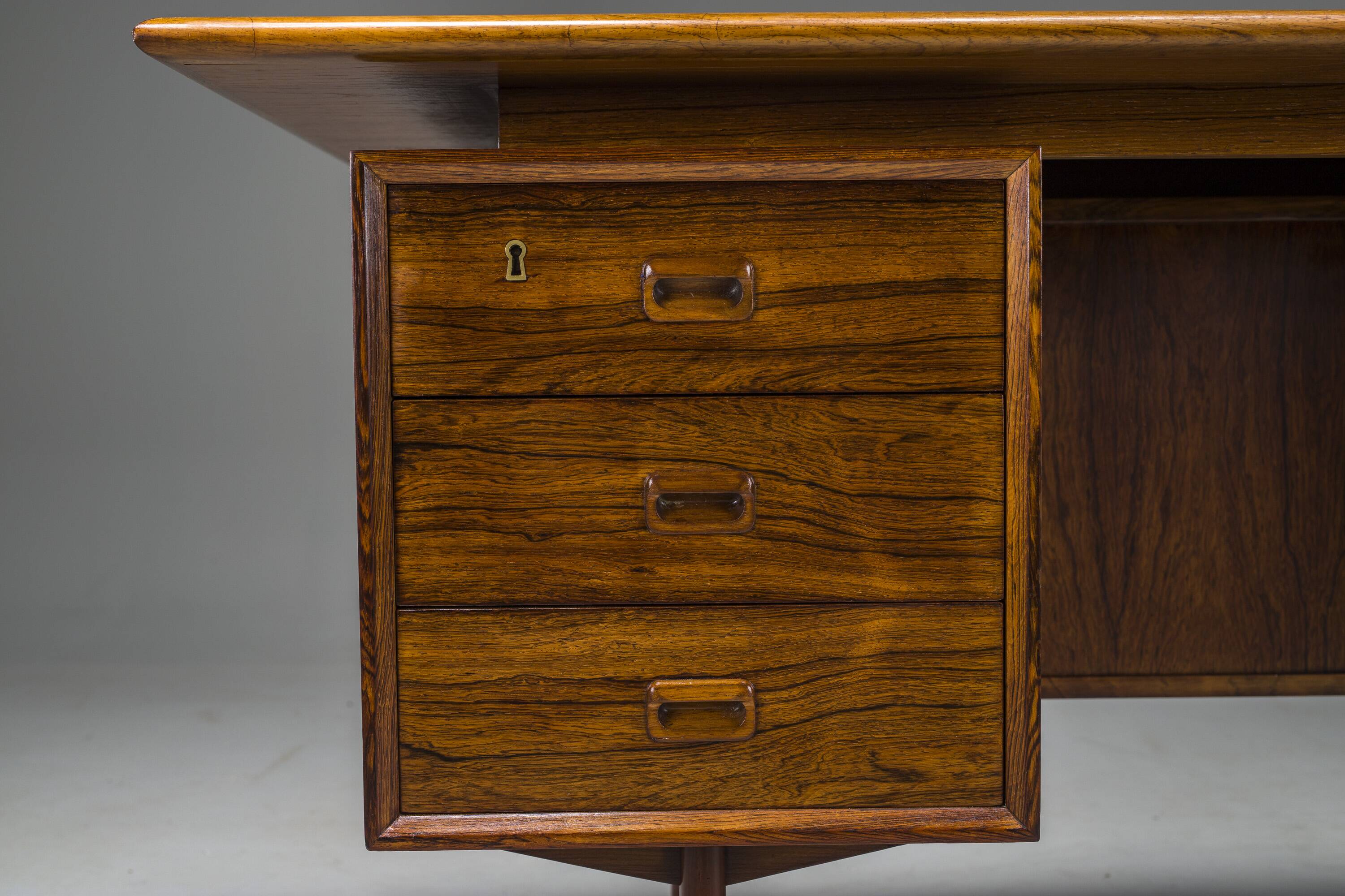 Bureau en palissandre, 1960