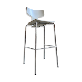 Bar chair with back hammer in white wood and chromed metal