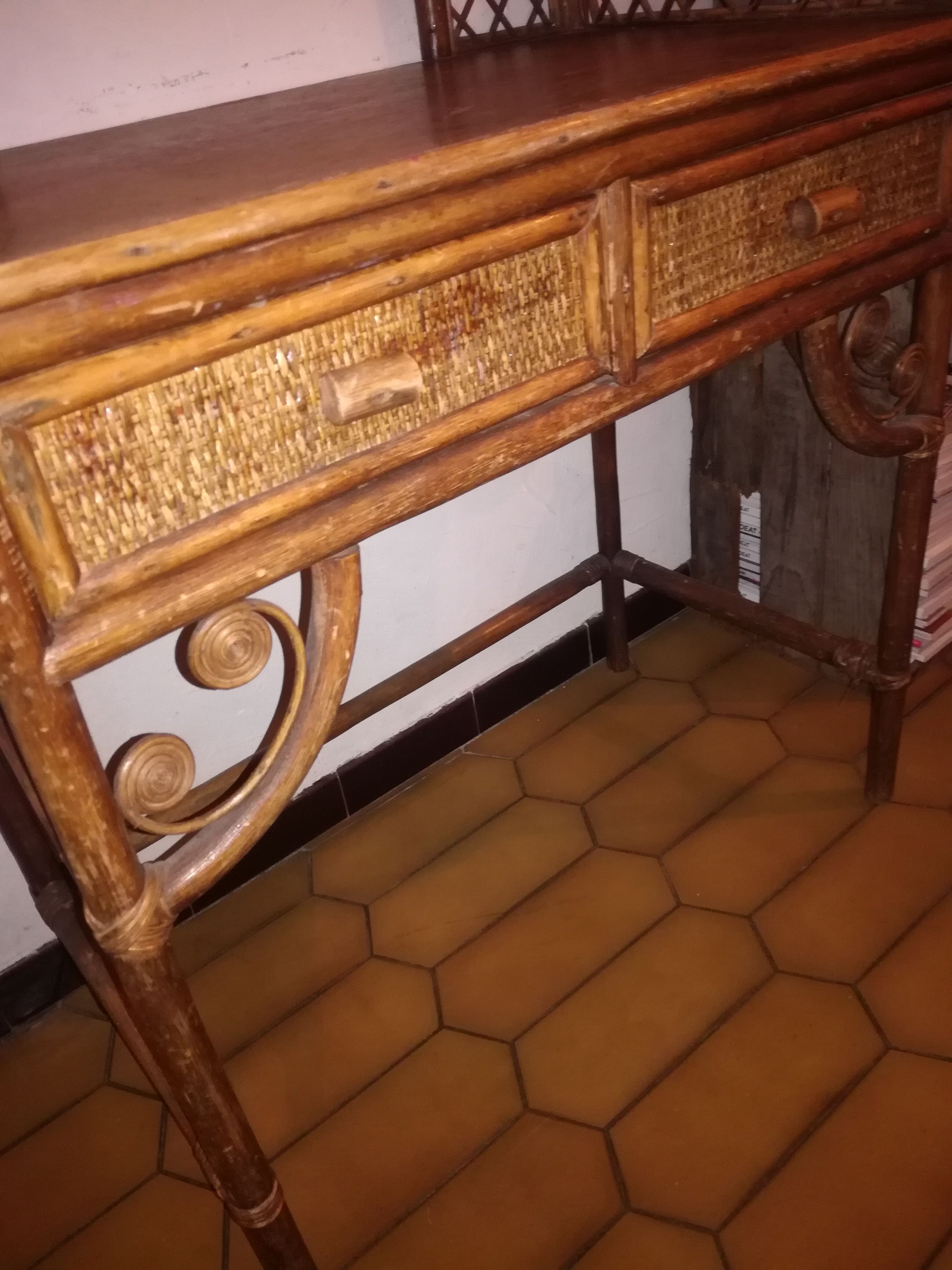 Bamboo and rattan extra furniture hairdresser