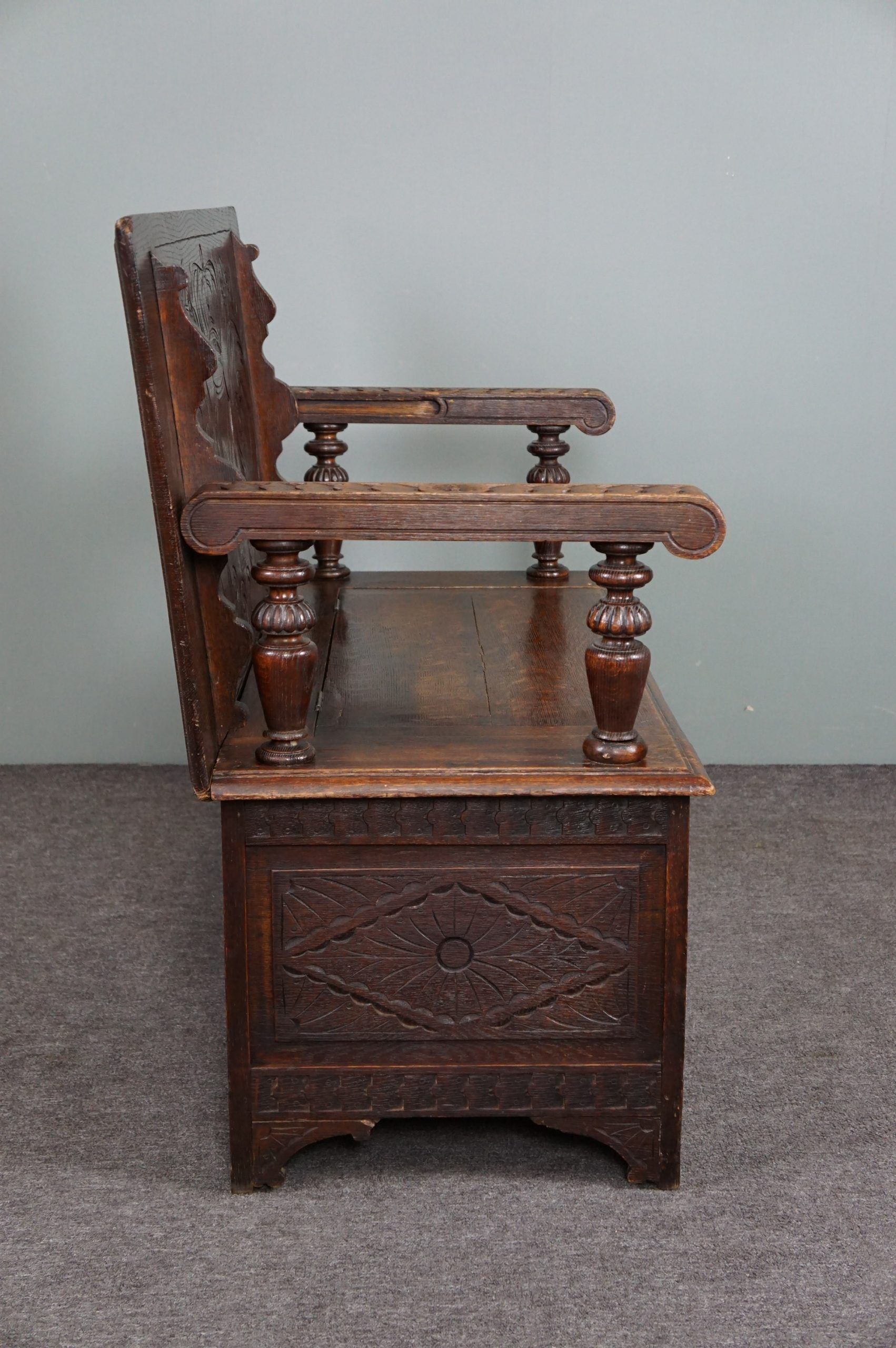 Entrance bench and decorated wooden table valve bench