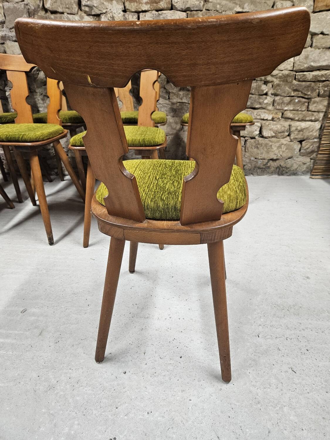 Lot  8 chaises bistrot 1970"
