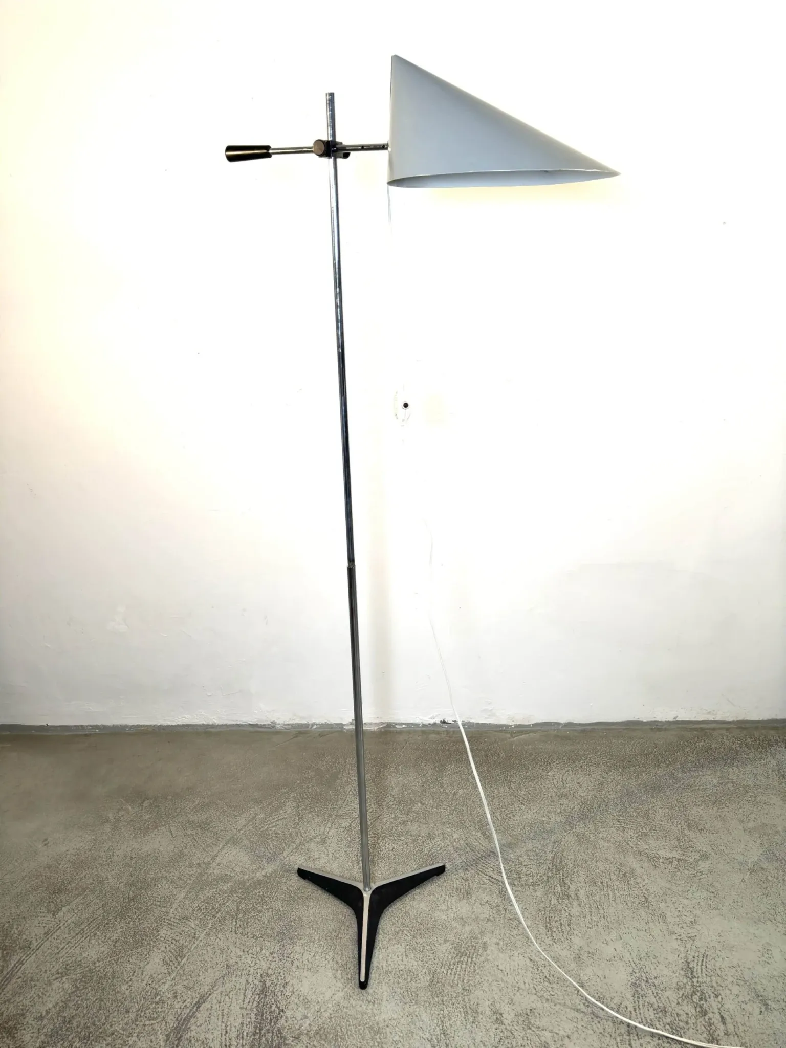 D-2003 Floor Lamp By Jan Jaspers For Raak Amsterdam, The Netherlands, 1950S