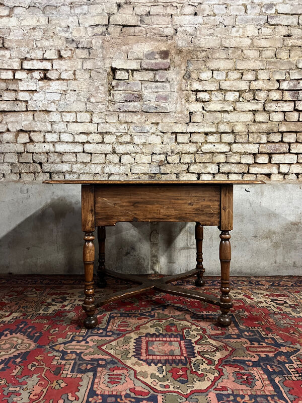 Table à écrire en bois naturel D’époque Louis XIII XVII Eme Siècle