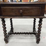 Table d'appoint à pieds torsadés