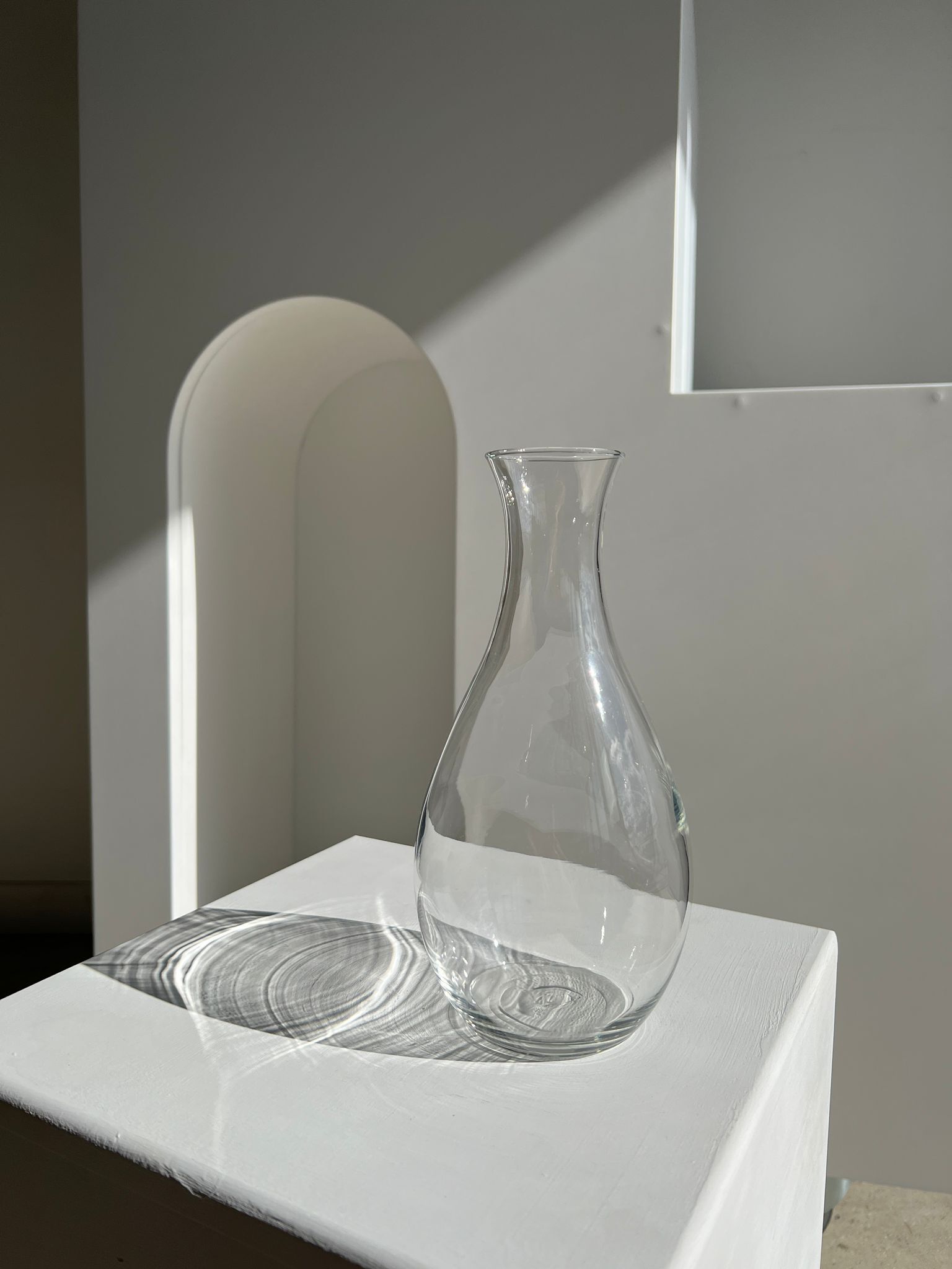 Oval glass vase and tight neck H:23,5cm