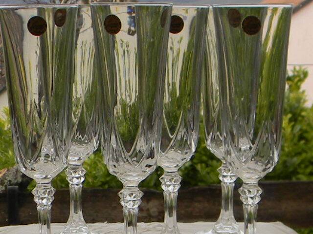 6 crystal champagne flutes from ARQUES. AUTEUIL model.