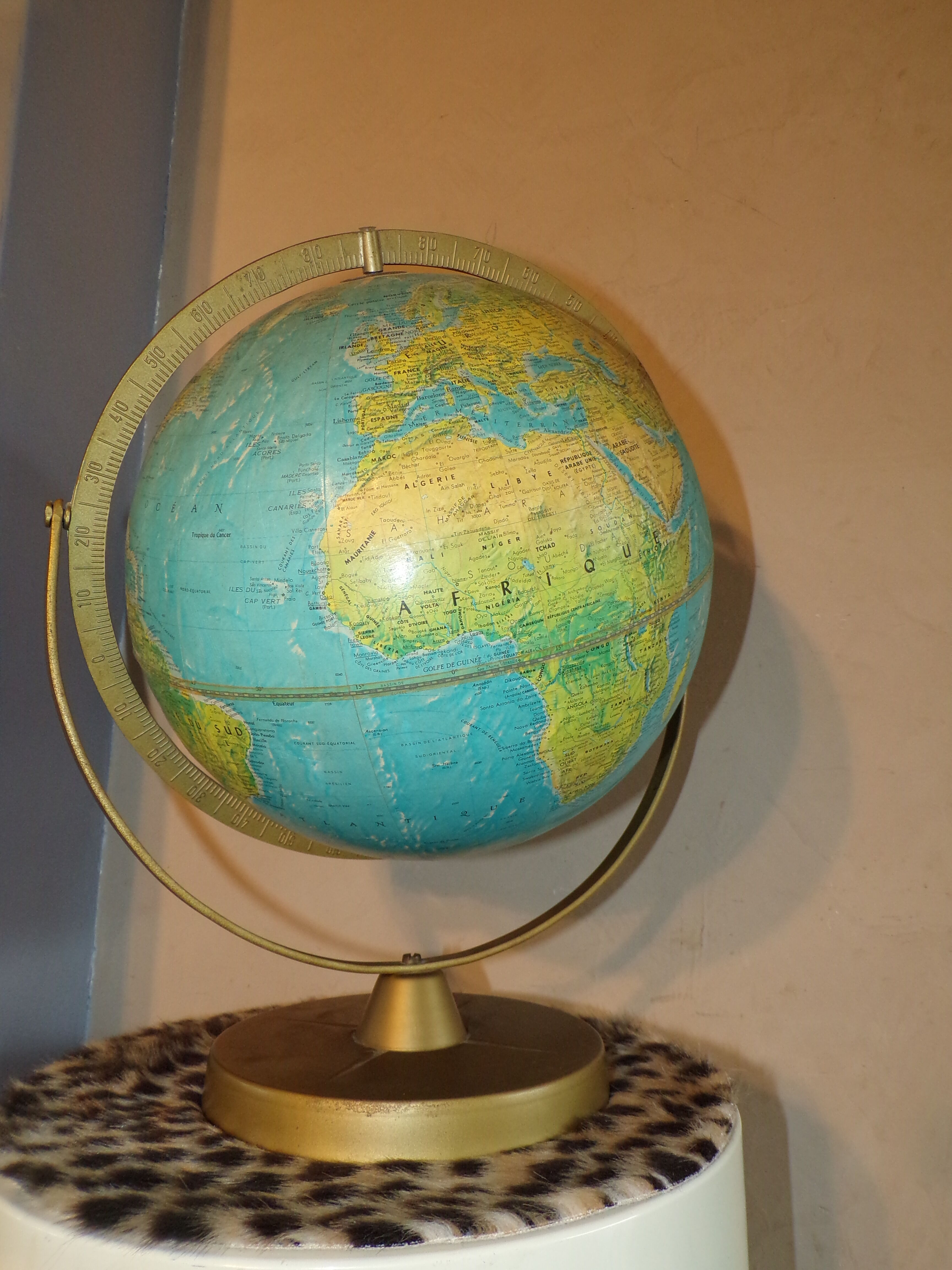 Vintage globe Scan-Globe