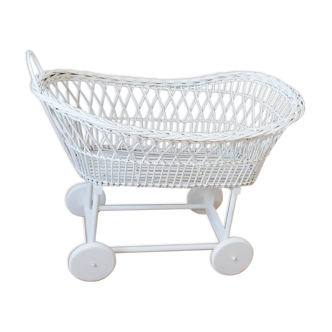 Baby cradle in rattan with arrow