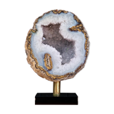 Demi geode sur socle, cabinet de curiosités
