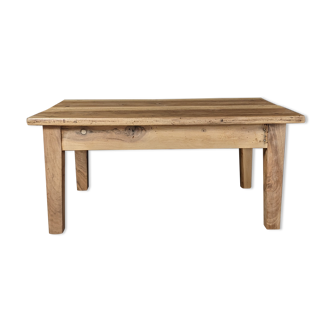 Coffee farmhouse table