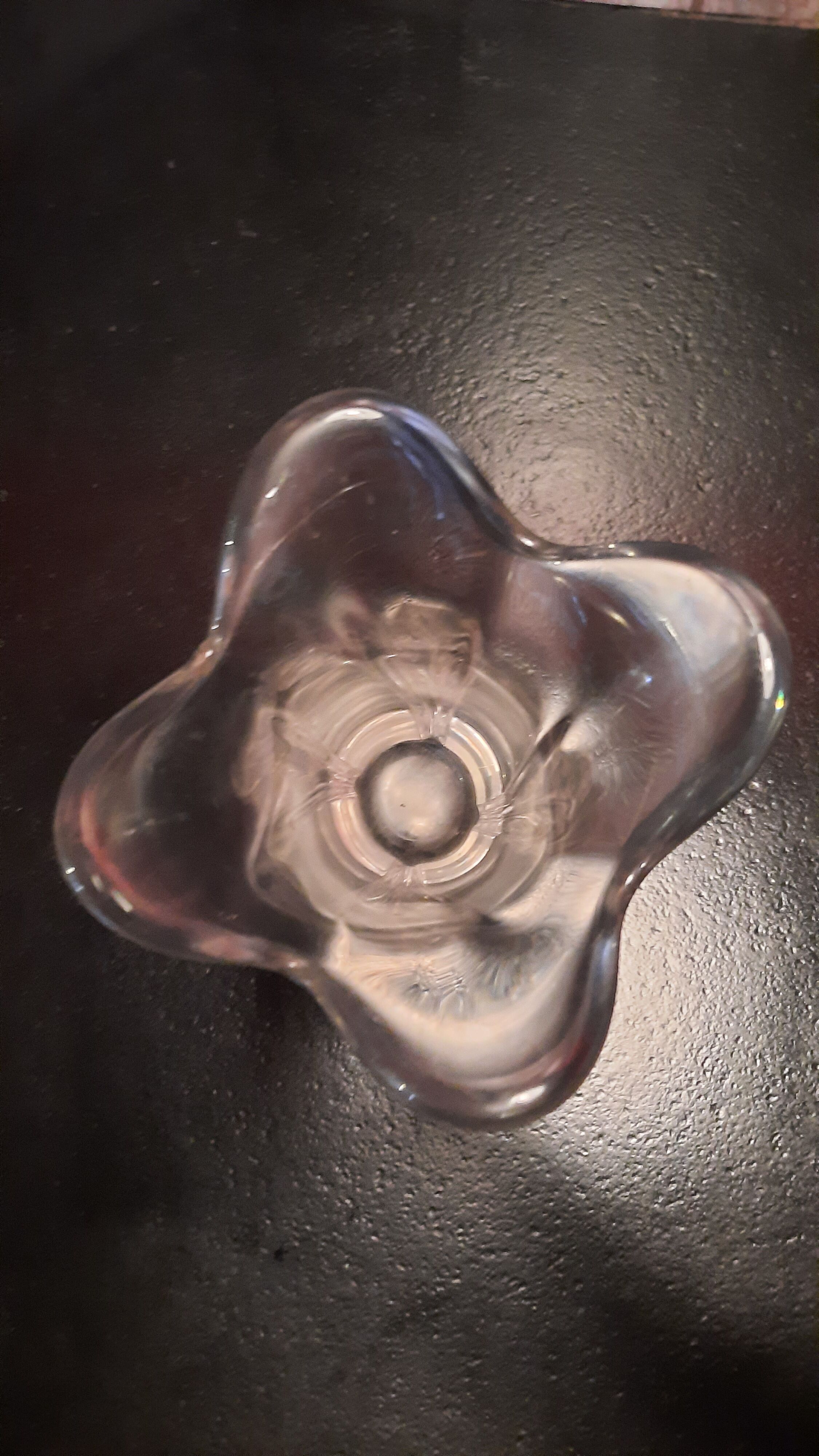 Vase en verre taillé
