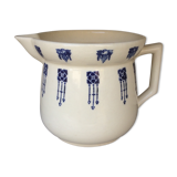 Pitcher St Uze