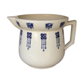 Pitcher St Uze