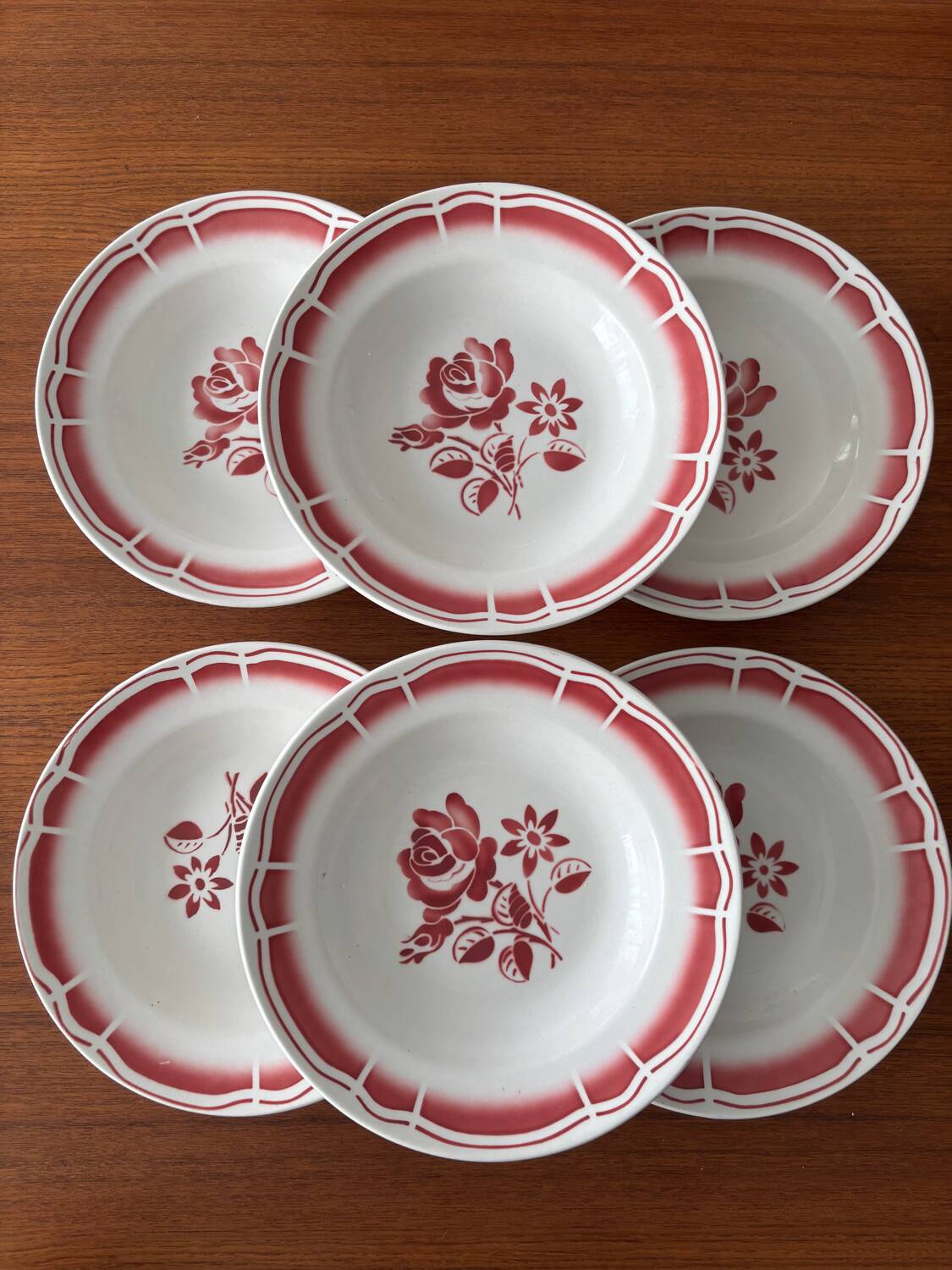 Set of 6 Badonviller red deep plates – Vintage bistro crockery