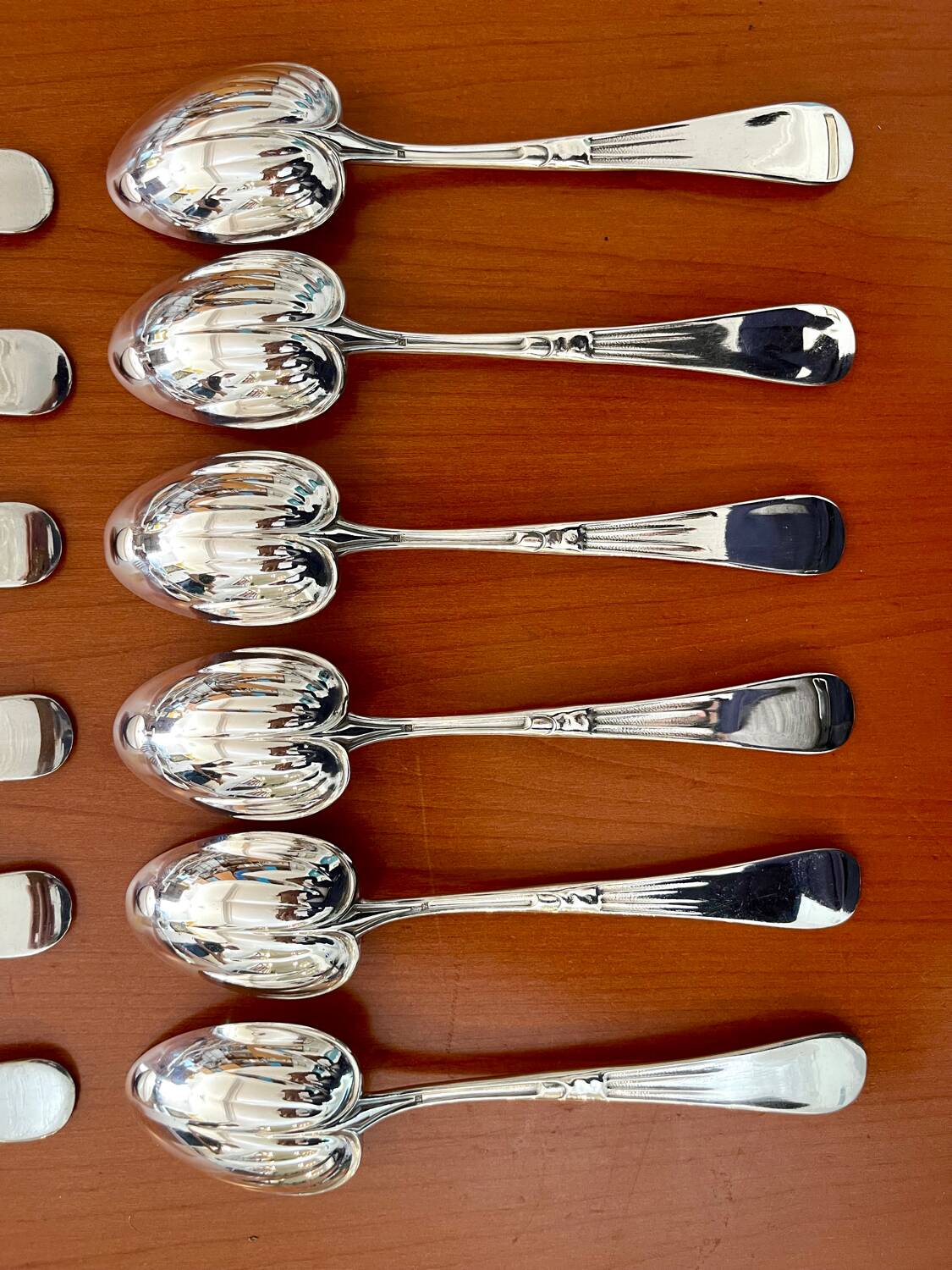 6 fourchettes et 6 cuillères Christofle hemerocalle