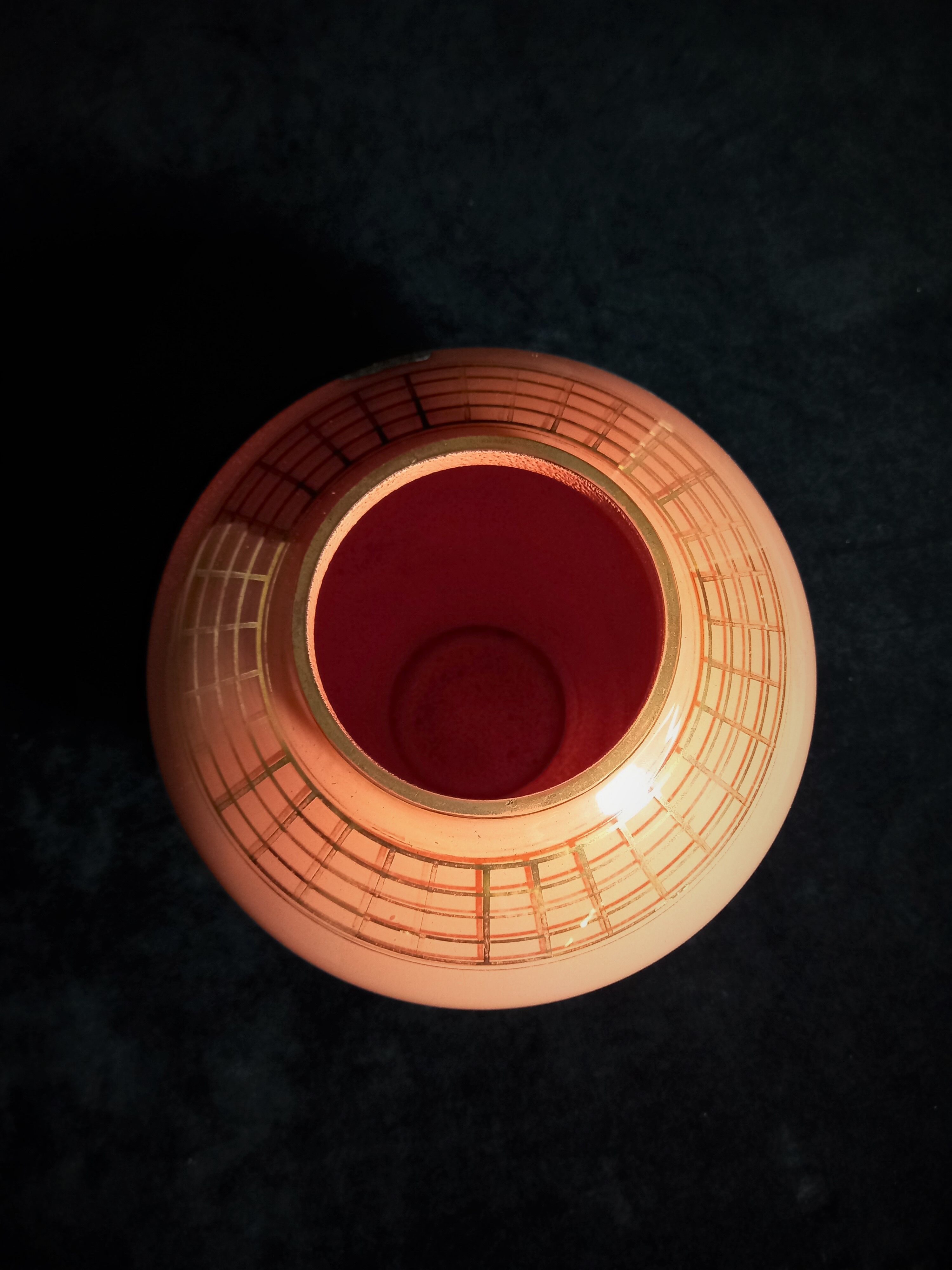 Art deco vase in opaque pink glass - model 'ady' de de rupel (boom glass)