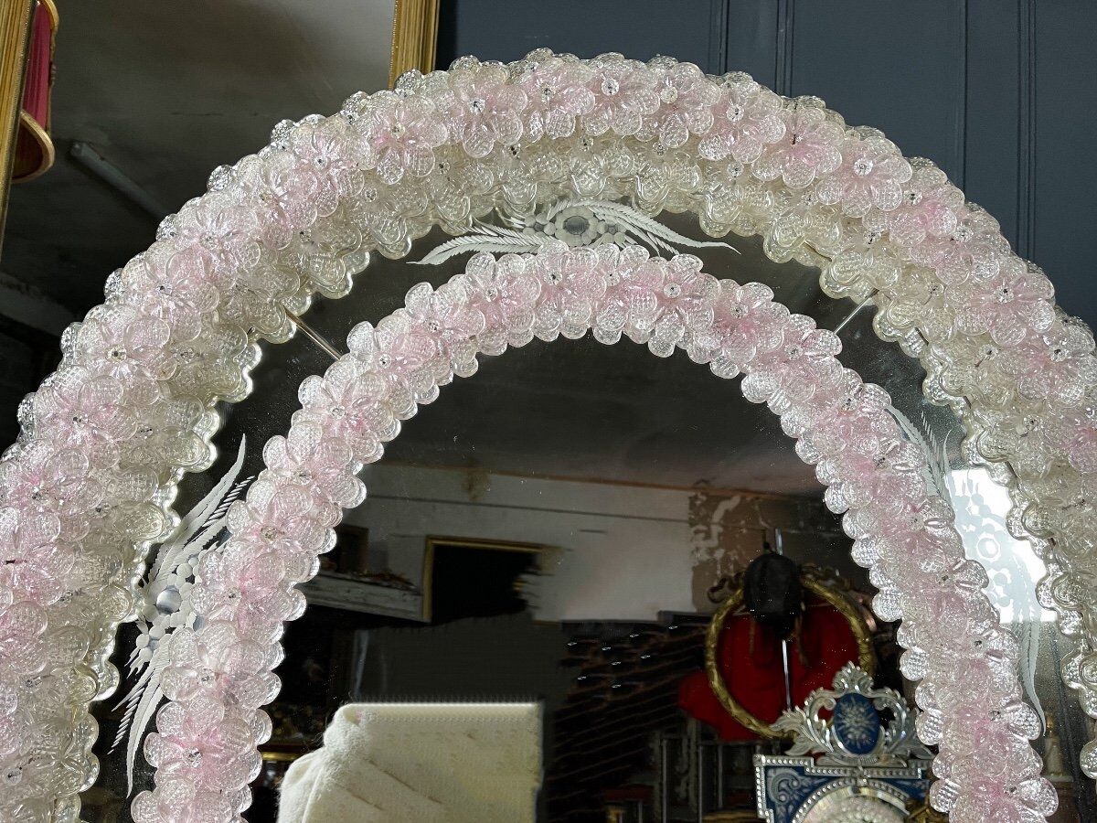 Oval Venice mirror from the 50s in Murano glass