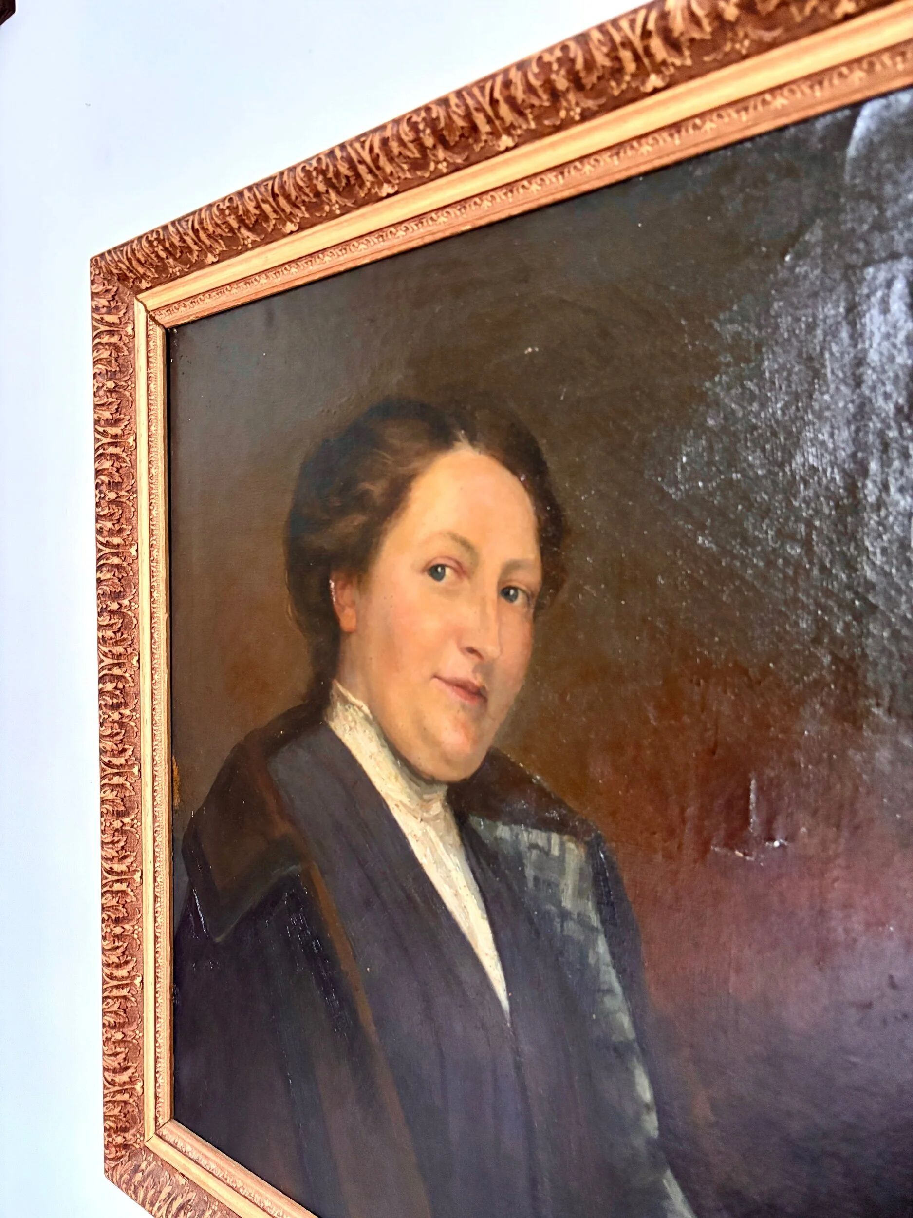 Portrait of a woman, oil painting on canvas with wooden molded frame