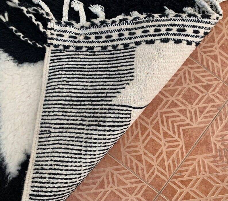 Handmade Beni Mrirt rug, size 160 x 250 cm