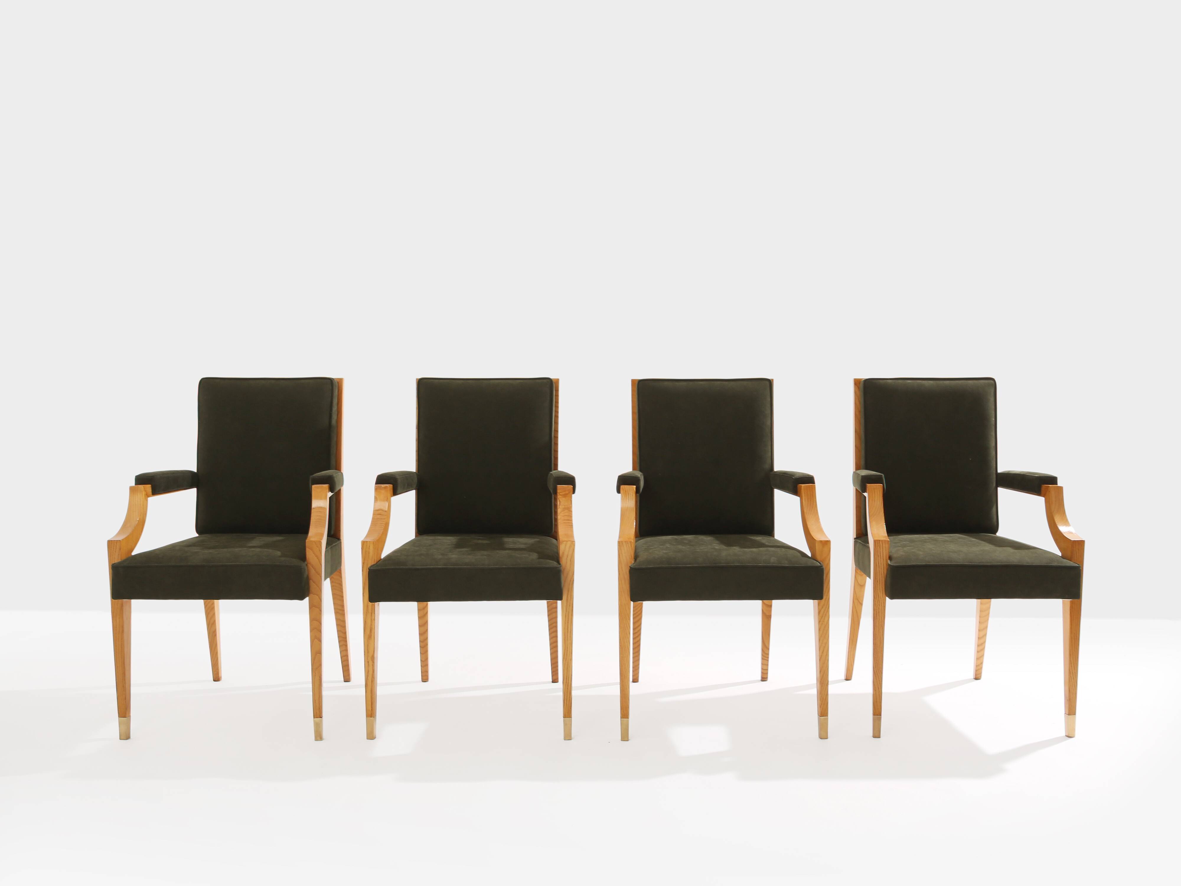 Set de fauteuils en frêne Néoclassiques d’André Arbus 1940