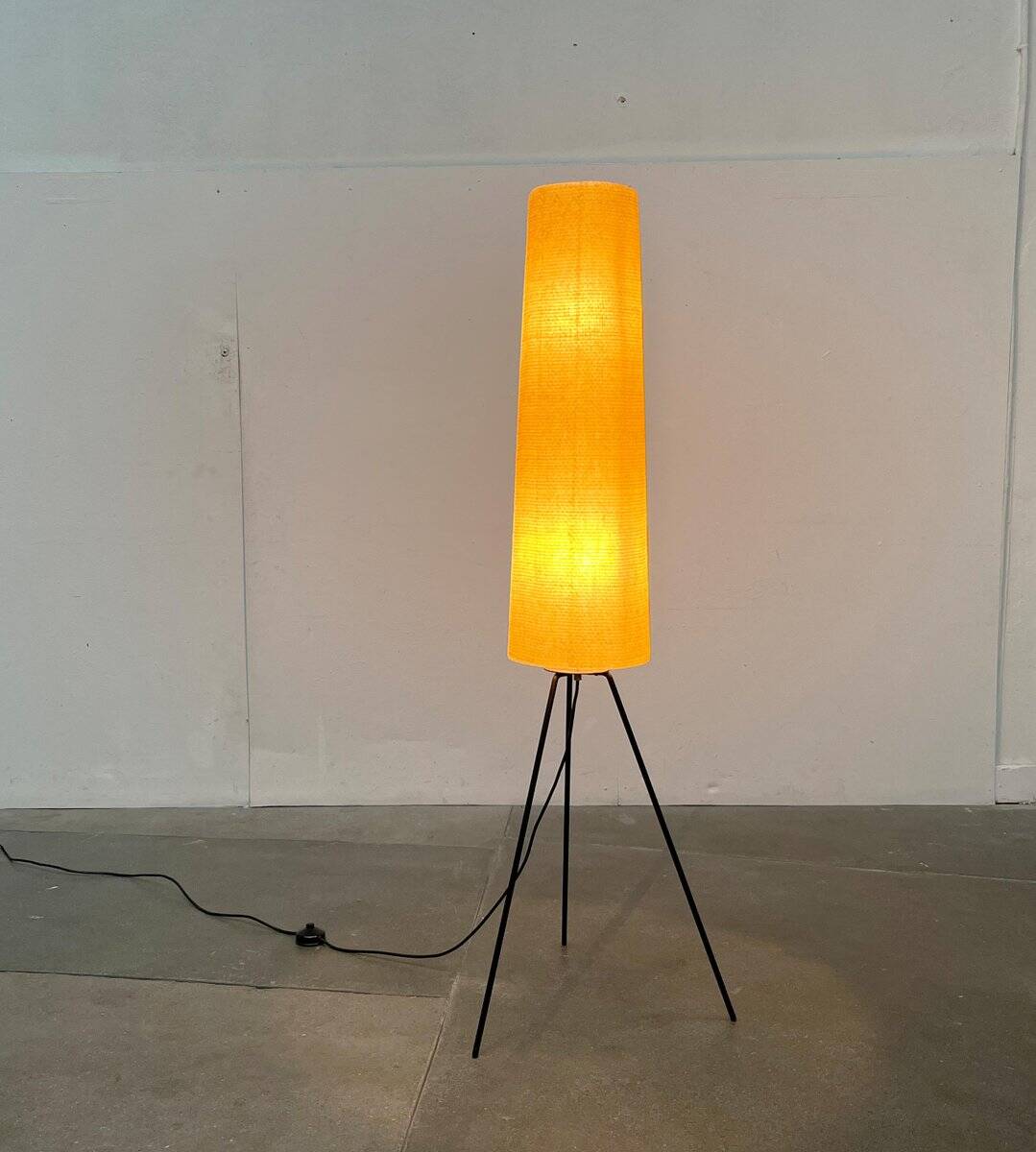 Mid-century minimalist tripod floor lamp by Hesse Leuchten, 1960s.